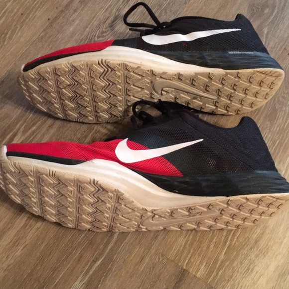 Like NEW NIKE Training Dual Fusion 10 Red N Black - Picture 7 of 8